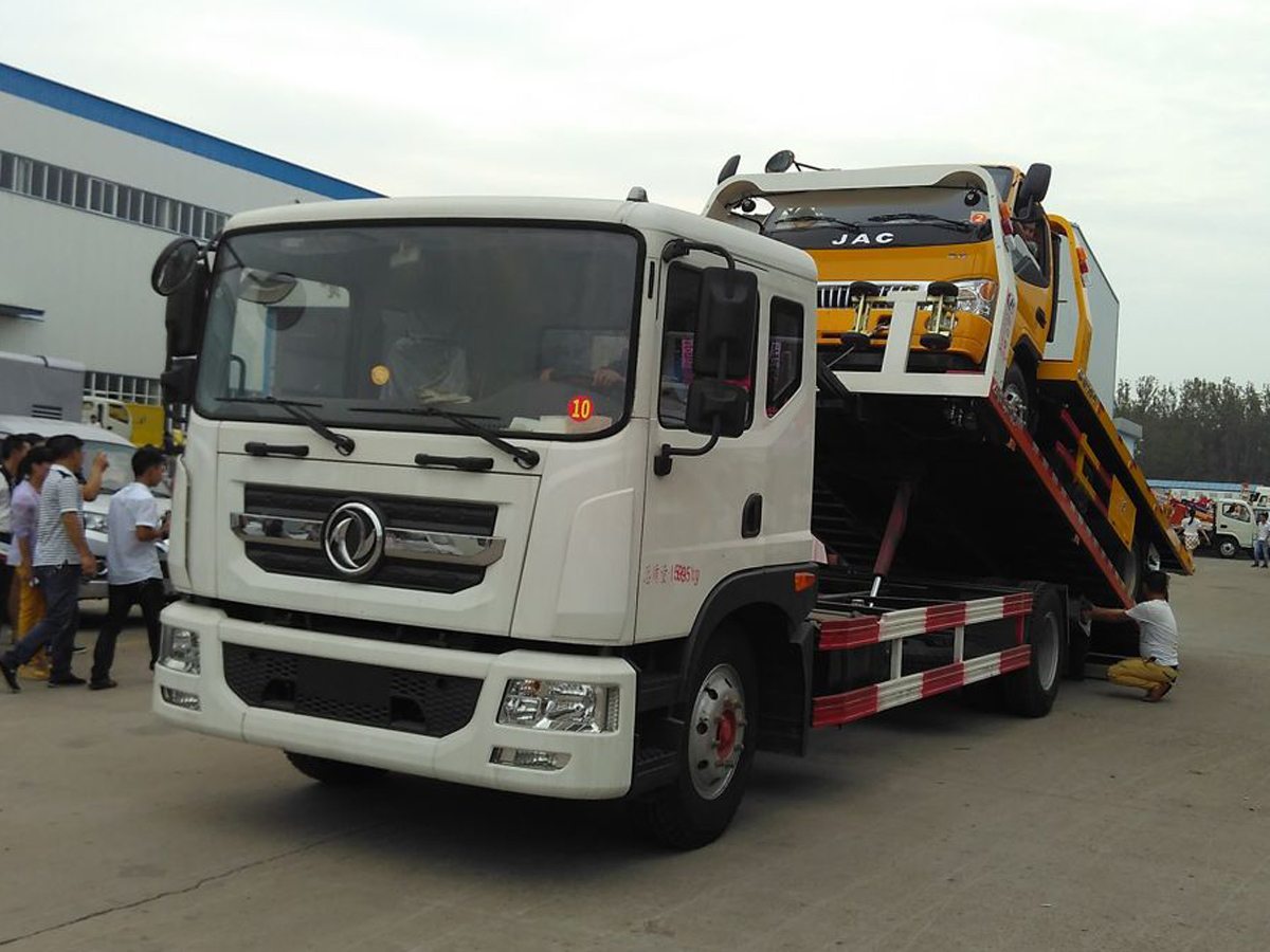 東風(fēng)新款D9平板清障車(chē)