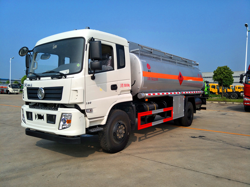 東風(fēng)14方油罐車