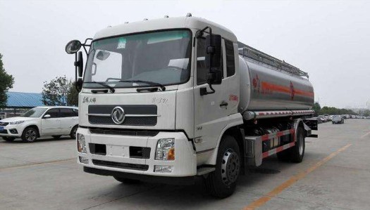 東風天錦油罐車圖片 東風天錦油罐車圖片
