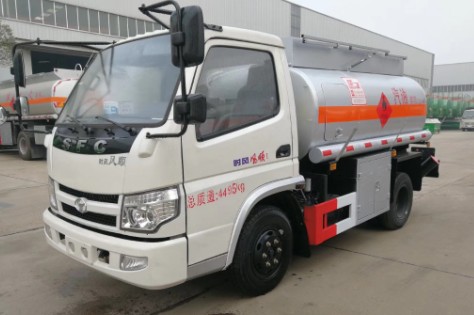 時(shí)風(fēng)藍(lán)牌2.8方加油車 時(shí)風(fēng)藍(lán)牌2.8方加油車